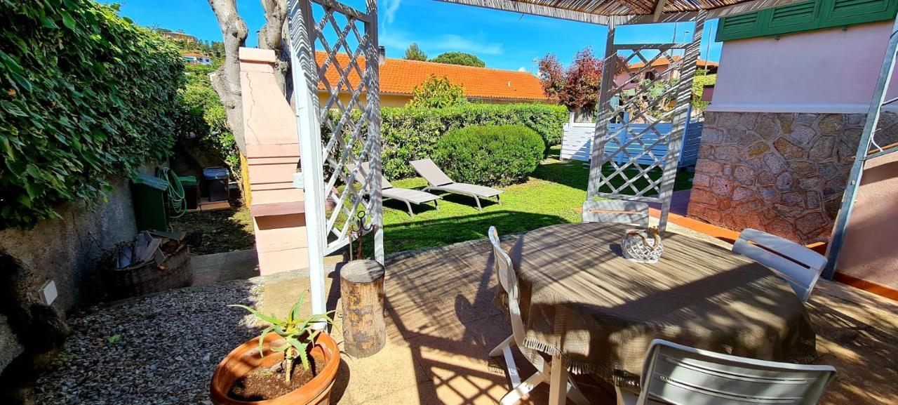 Villa Fiore Apartments Portoferraio Bagian luar foto
